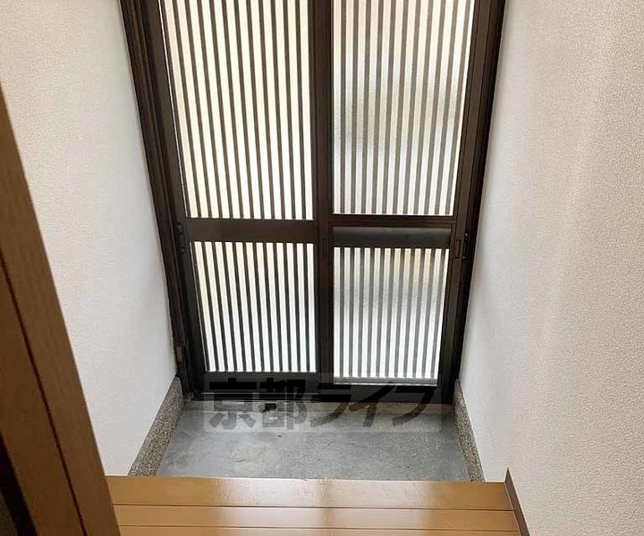 京都府京都市伏見区深草町通町(一戸建)の賃貸物件1の玄関