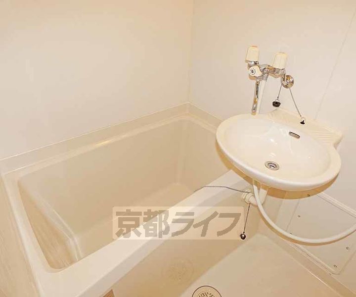 レオパレス極楽寺の風呂