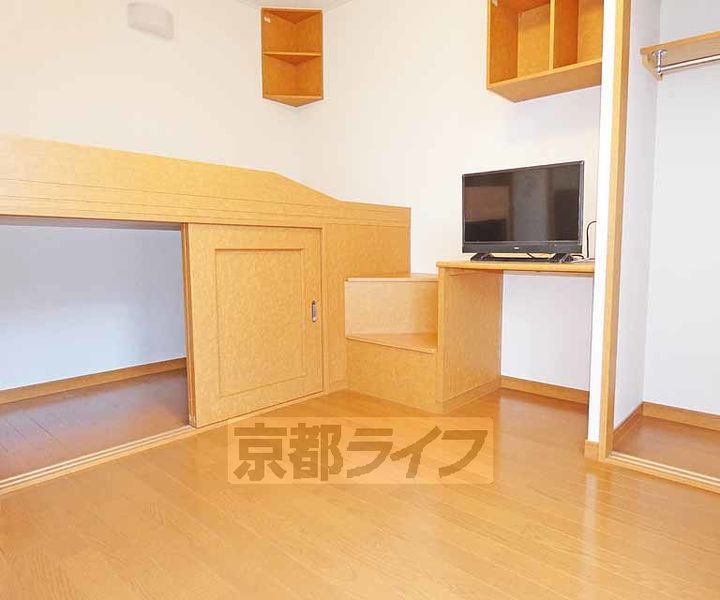 レオパレス極楽寺の居間