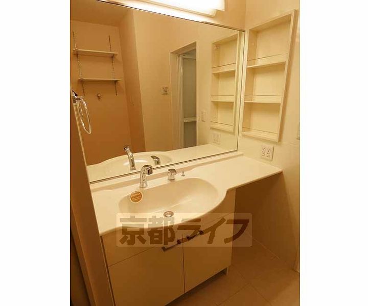 京都府京都市伏見区下鳥羽北三町の賃貸アパートの内装