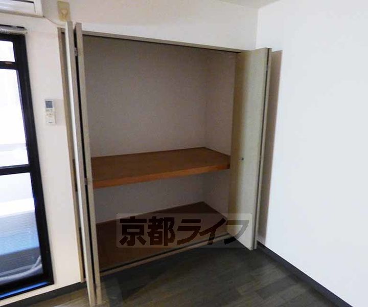 京都府京都市上京区一条通六軒町西入2丁目西今出川町の賃貸マンションの内装