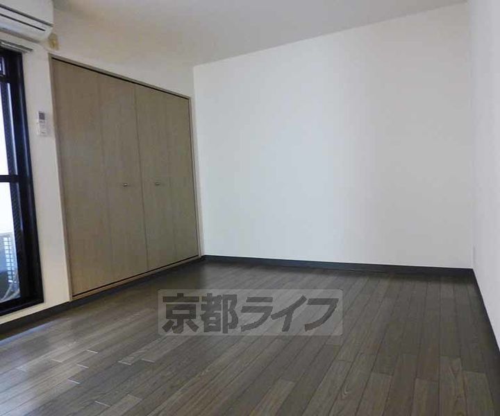 京都府京都市上京区一条通六軒町西入2丁目西今出川町の賃貸マンションの内装