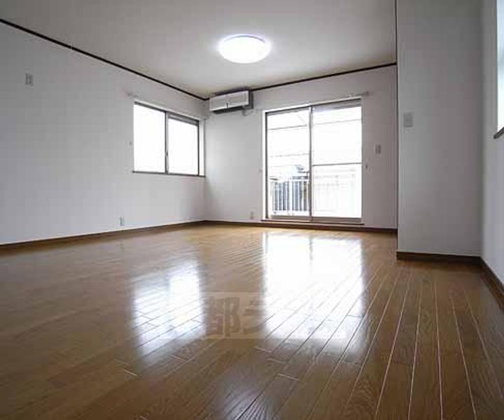 京都府京都市北区小山板倉町(一戸建)の賃貸物件の居間