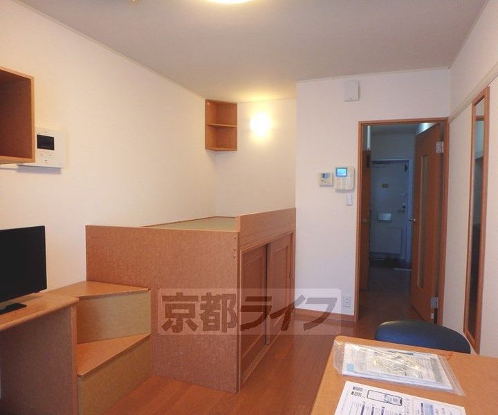 京都府京都市北区西賀茂鹿ノ下町の賃貸アパートの居間