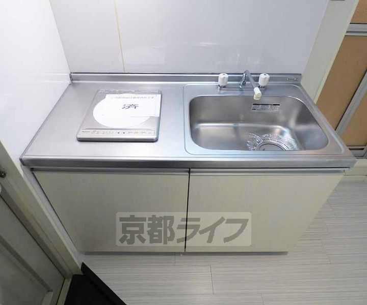 アパルトマン御所西102のキッチン