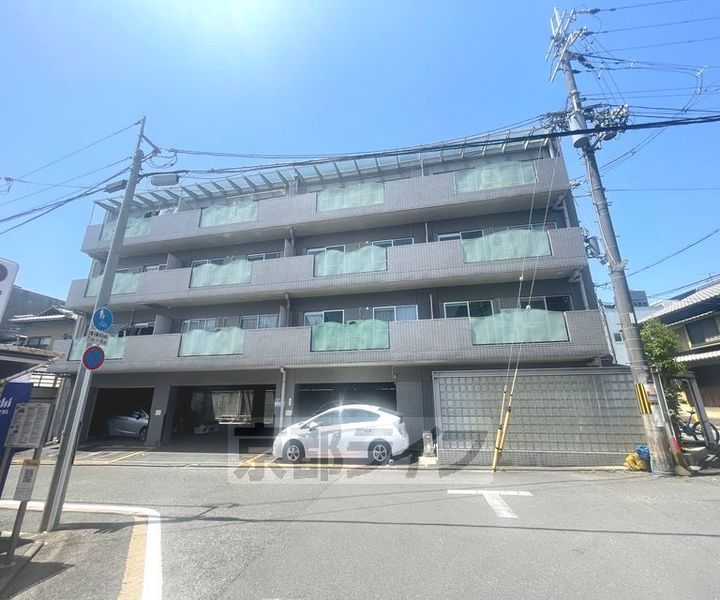 クラレンスハウス303の外観