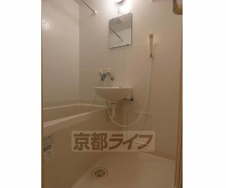 レオパレス京都鷹峯の風呂