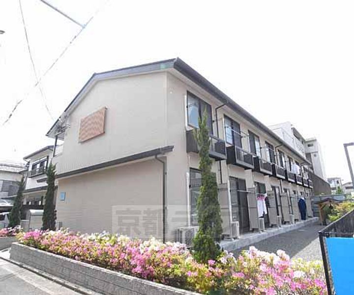 レオパレス吉川204の外観