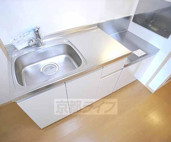 京都府京都市北区西賀茂蟹ケ坂町の賃貸マンションのキッチン
