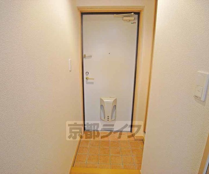 京都府京都市北区西賀茂蟹ケ坂町の賃貸マンションの玄関