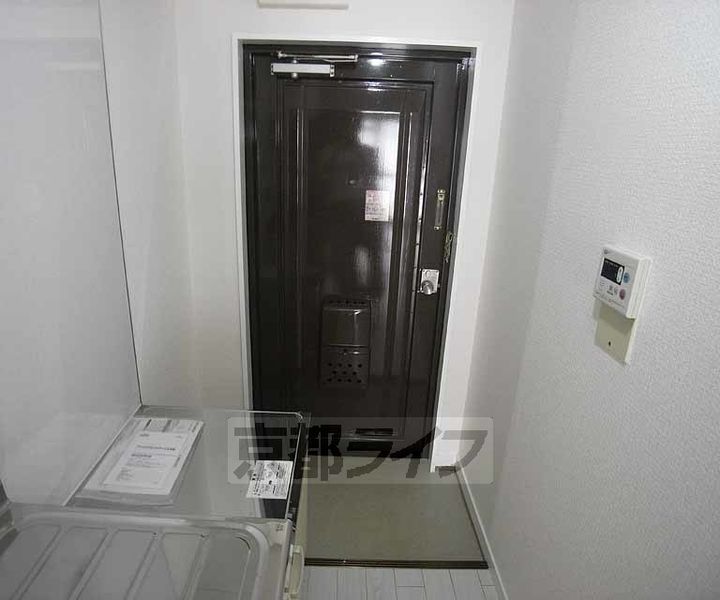 やまいくマンション202の玄関