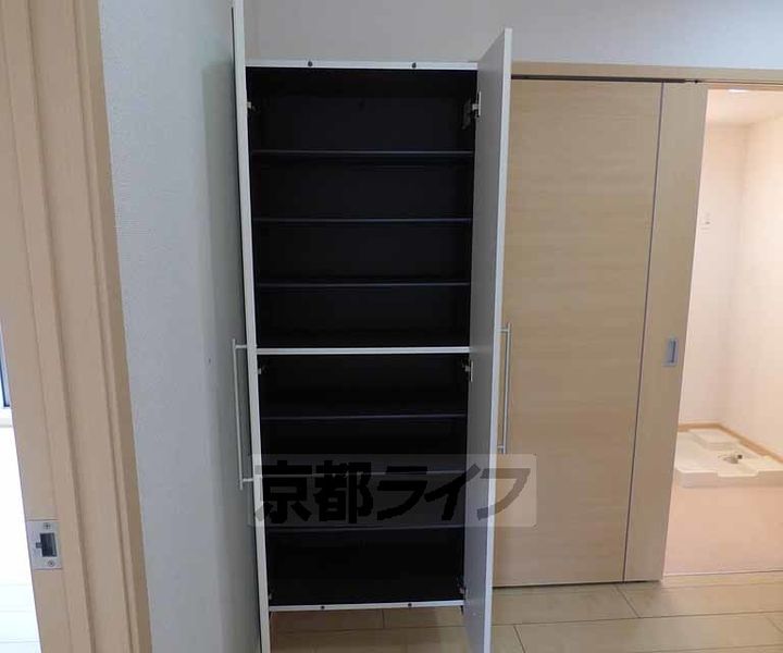 京都府京都市北区上賀茂池端町の賃貸マンションの内装