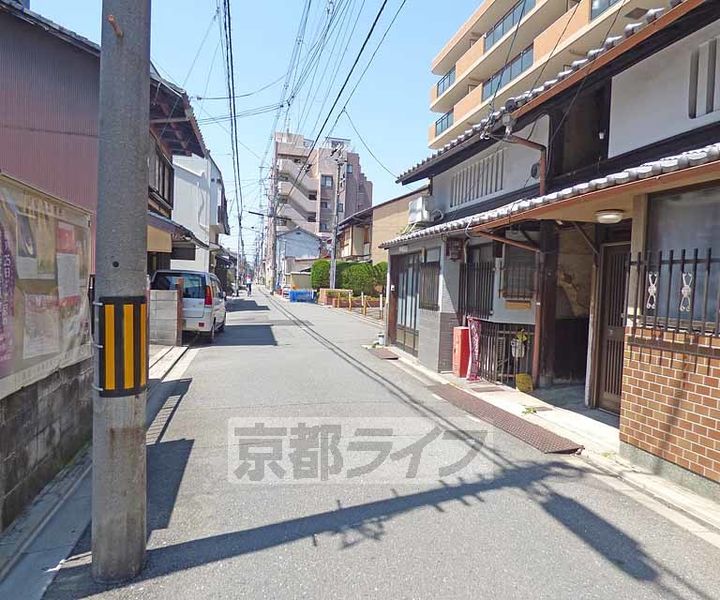 ダイヤパール302の周辺
