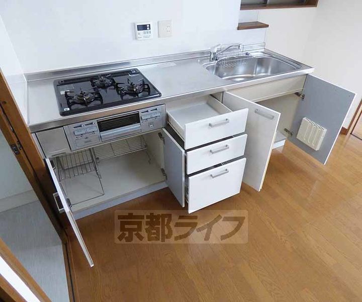 京都府京都市上京区高徳寺町の賃貸マンションの内装