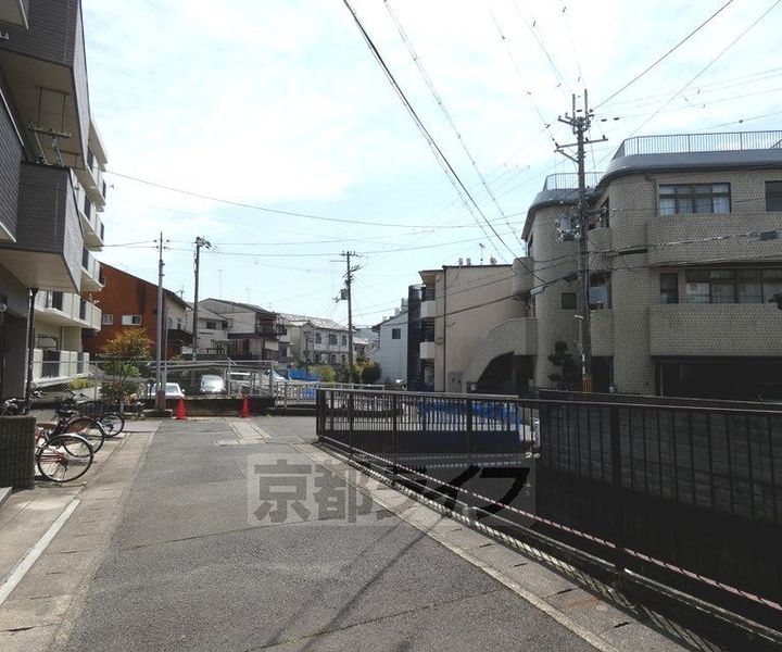エントランスライフ金閣G401の周辺