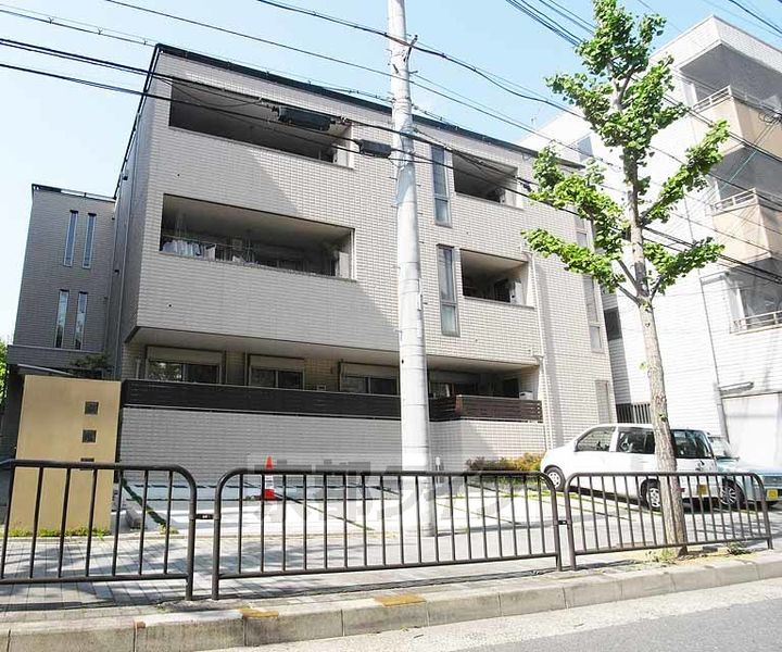 京都府京都市北区小山元町の賃貸アパートの外観