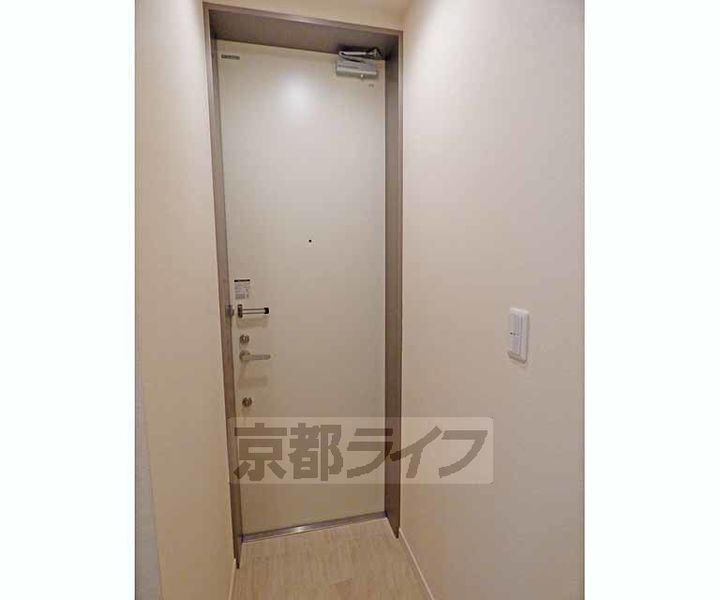 京都府京都市北区小山元町の賃貸アパートの玄関