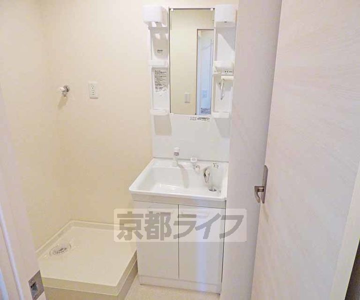 京都府京都市北区小山元町の賃貸アパートの内装