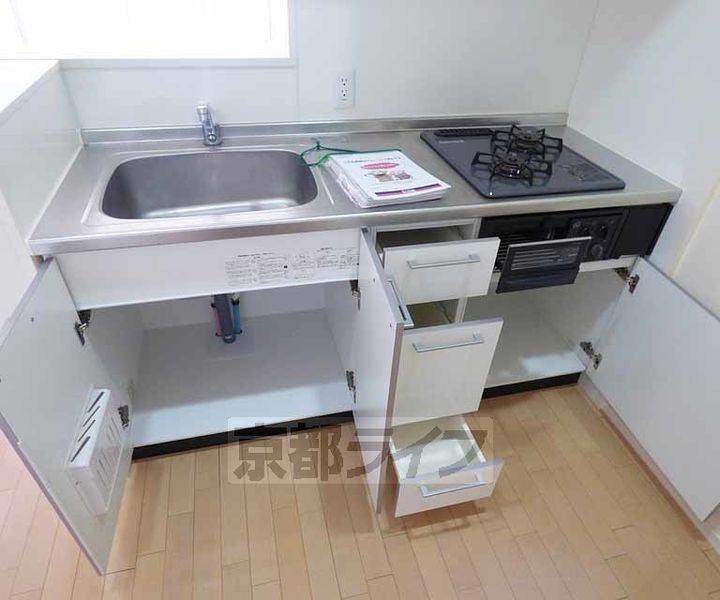 京都府京都市北区小山元町の賃貸アパートのキッチン