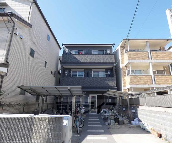 京都府京都市上京区五辻通千本東入上る桐木町の賃貸マンションの外観