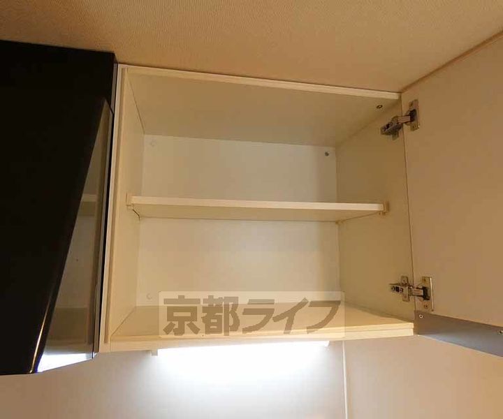 京都府京都市上京区五辻通千本東入上る桐木町の賃貸マンションのキッチン