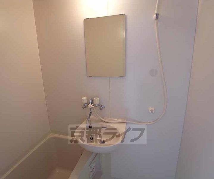 京都府京都市左京区一乗寺地蔵本町の賃貸マンションの内装