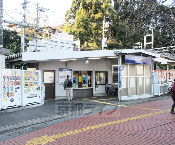 シャトル石山A205の周辺