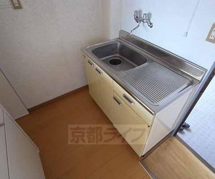 クレセント久津川103のキッチン