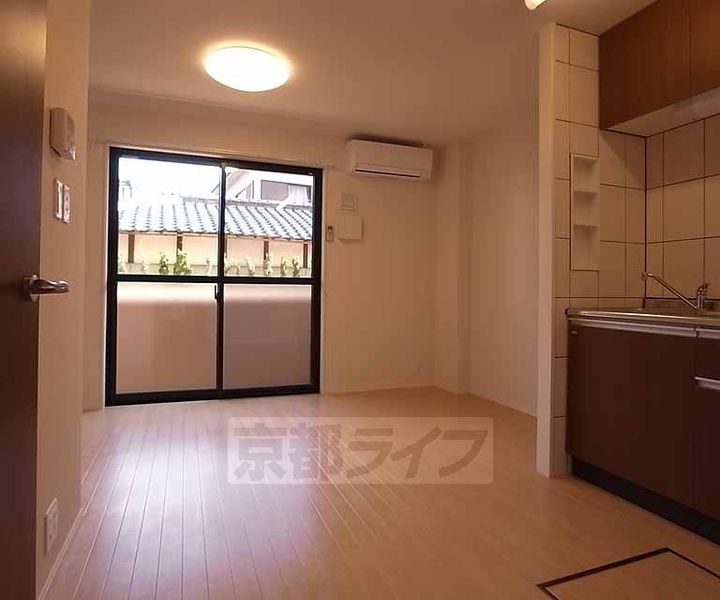 京都府城陽市平川の賃貸マンションの居間