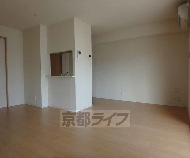 シャーメゾンYYU−Ⅲの居間