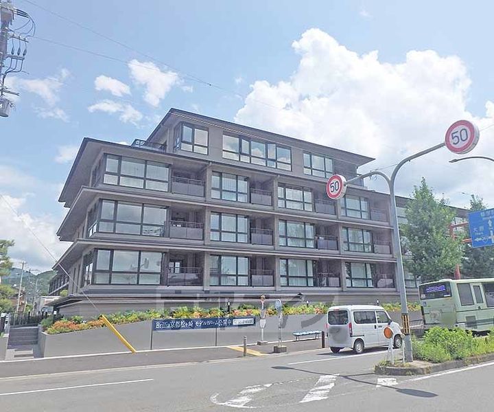 京都府京都市左京区松ケ崎小竹薮町の賃貸マンションの外観