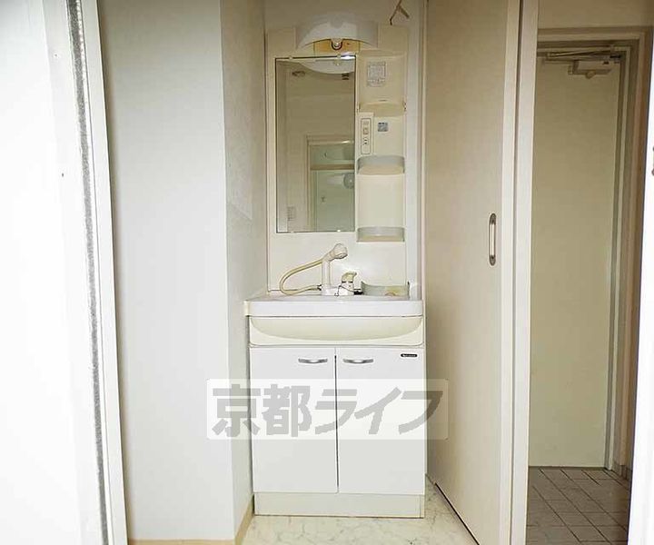 修学院TERRACE102の内装