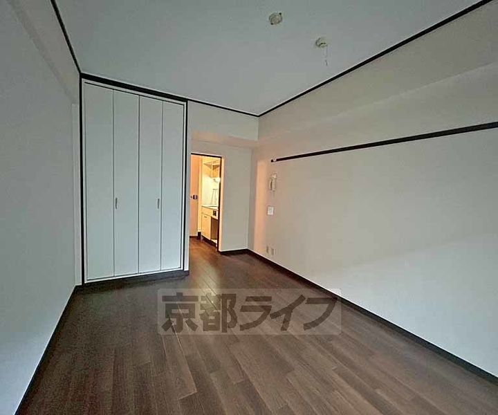 京都府京都市西京区桂木ノ下町の賃貸マンションの居間