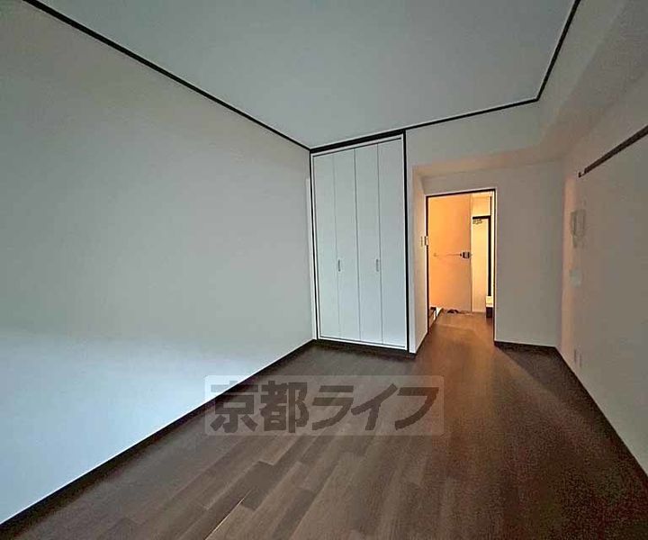 京都府京都市西京区桂木ノ下町の賃貸マンションの居間