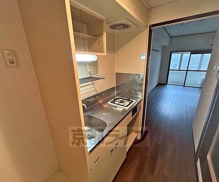 京都府京都市西京区桂木ノ下町の賃貸マンションのキッチン
