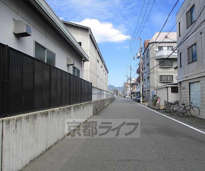 京都府京都市西京区桂野里町の賃貸マンションの周辺