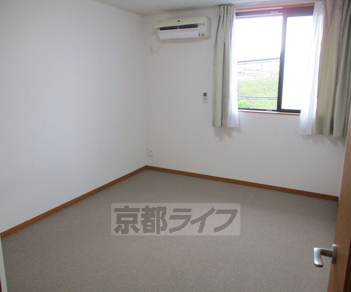 レオパレスクレールアミラ203の居間