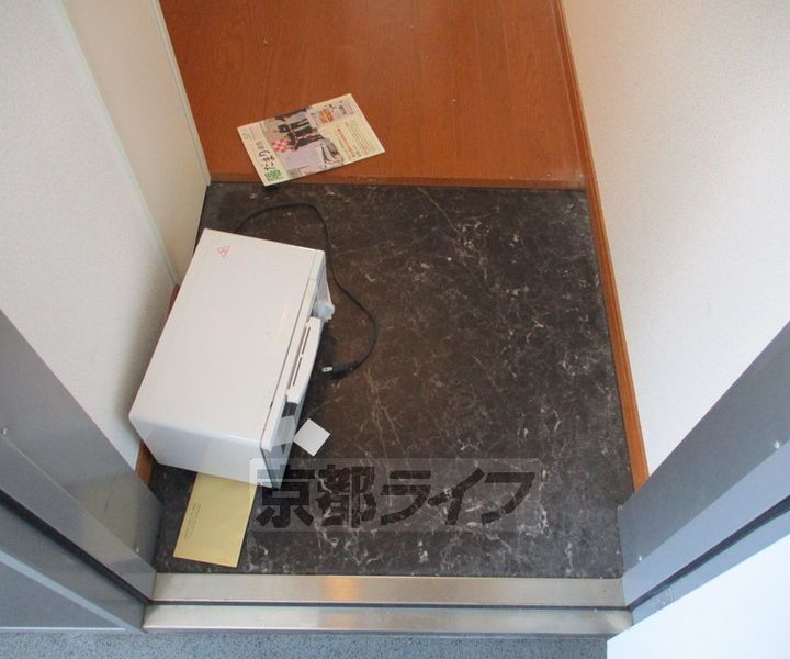 レオパレスクレールアミラ203の玄関