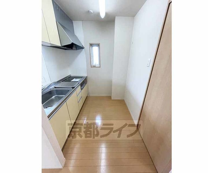 京都府長岡京市井ノ内南内畑の賃貸アパートのキッチン