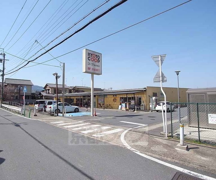 CASA UEDAの周辺