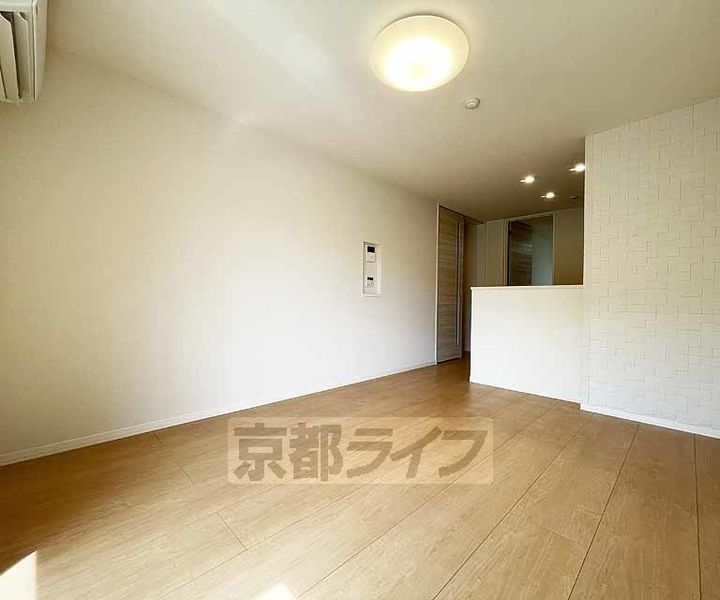 京都府乙訓郡大山崎町円明寺下金蔵の賃貸マンションの居間