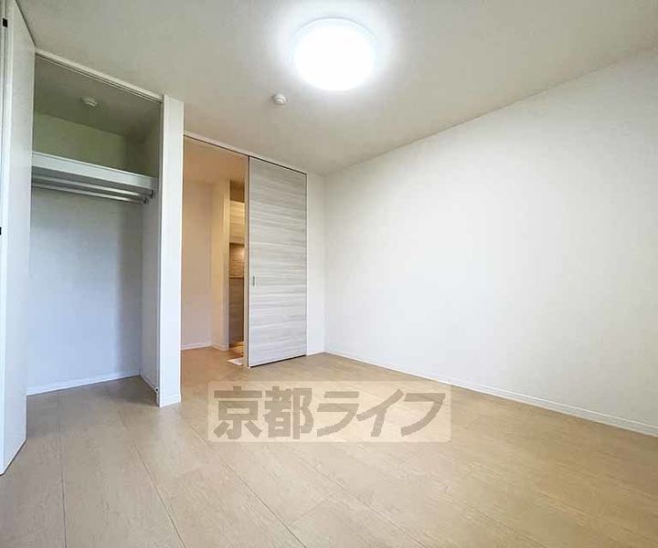 京都府乙訓郡大山崎町円明寺下金蔵の賃貸マンションの居間