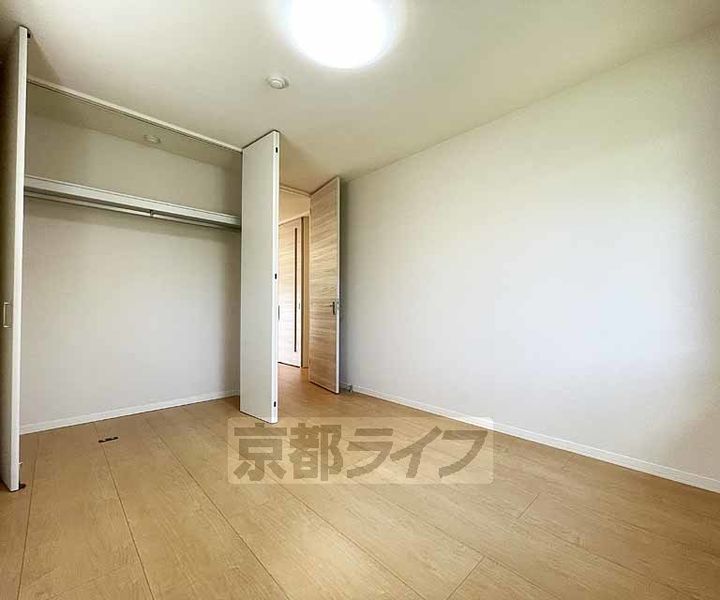京都府乙訓郡大山崎町円明寺下金蔵の賃貸マンションの内装