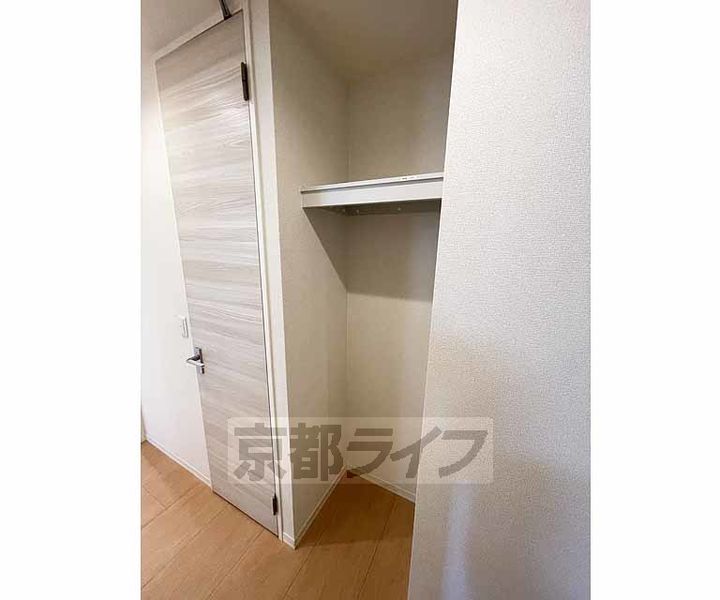 京都府乙訓郡大山崎町円明寺下金蔵の賃貸マンションの内装