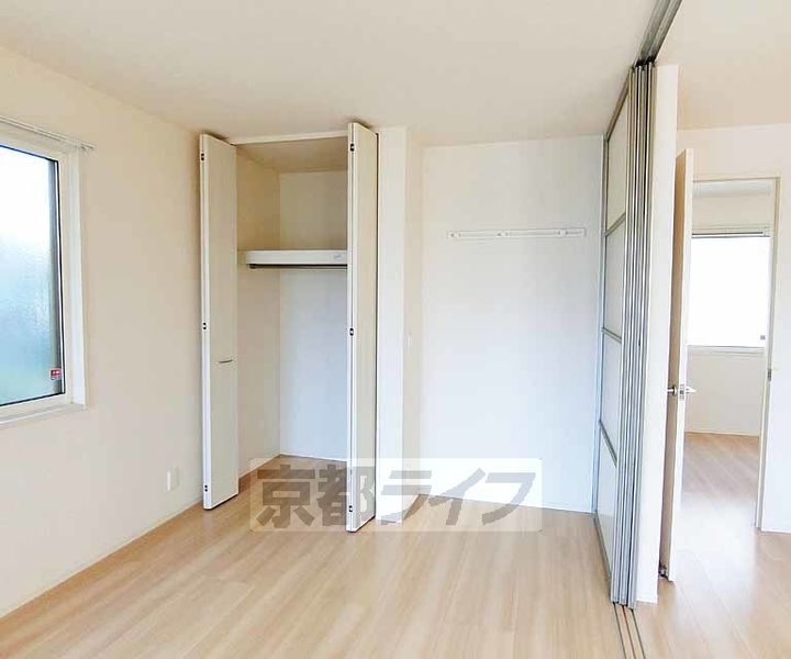 グレース新田A201の居間