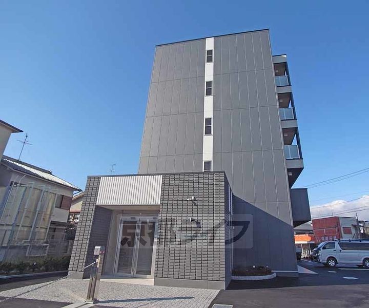 京都府向日市寺戸町東田中瀬の賃貸マンションの外観