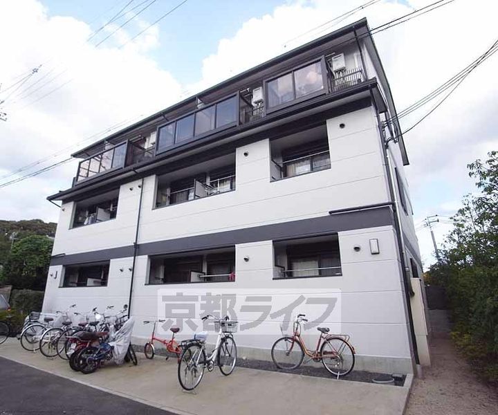 ブライトハイムC棟の外観