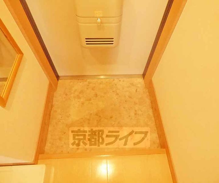 ブライトハイムC棟の玄関