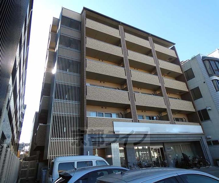 京都府京都市中京区壬生神明町の賃貸マンションの外観