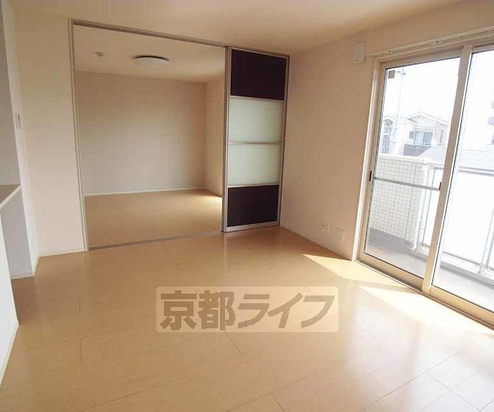 フェルミエ川政 Ⅰ・Ⅱの居間